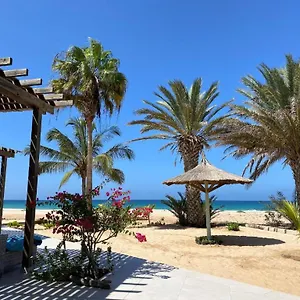 villa-cristina-praia-de-chaves-boa-vista-cape-verde.cape-verdehotels.com/